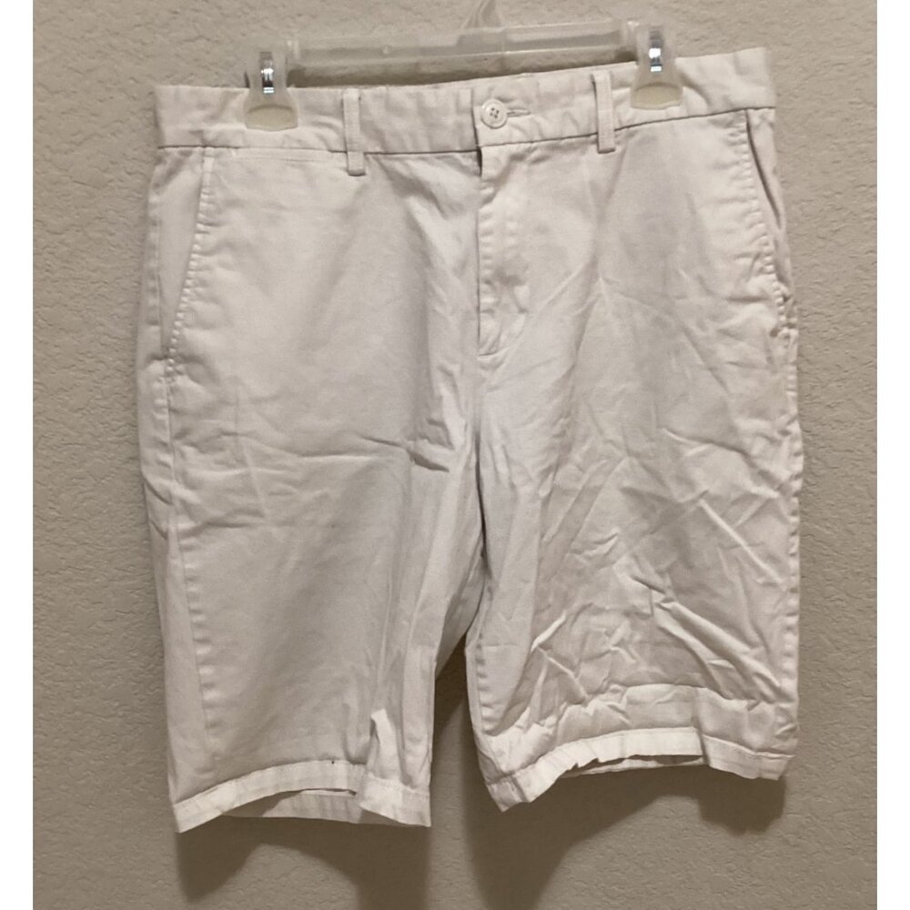 Mens White Casual Chino Shorts With Button Closure & Belt Loops Size 34